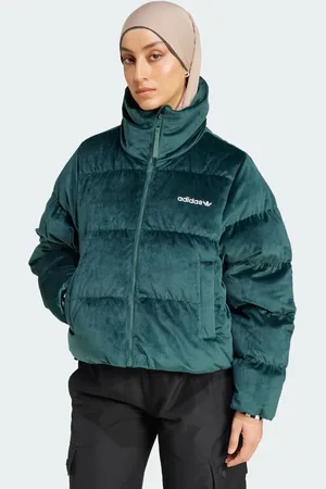 adidas – Regen – Daunen-Pufferjacke aus Samt in