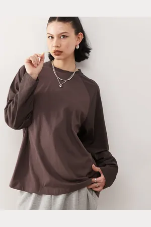 Reclaimed – Shirt in Schokobraun mit langen Raglanärmeln in Kontrastoptik