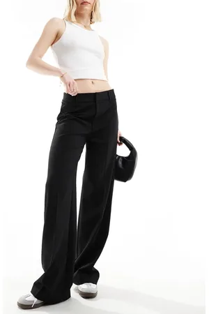 Pull&Bear – Weit geschnittene, elegante Hose in Schwarz mit Nadelstreifen und abgesetzter Kante