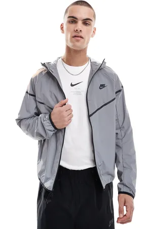 Nike – Tech – Jacke aus Webstoff in reflektierendem mit Reißverschluss
