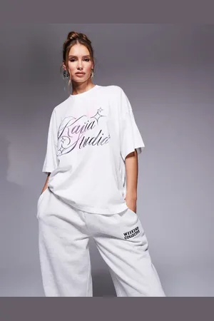 Kaiia Studio – T-Shirt in Weiß und Rosa mit besticktem Stern-Print