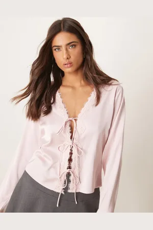Abercrombie & Fitch – Vorne gebundenes, langärmliges Oberteil in Kalkrosa