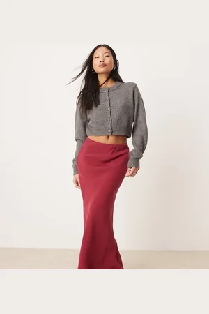 ASOS ASOS DESIGN Petite – Asymmetrisch geschnittener Maxirock in Rot