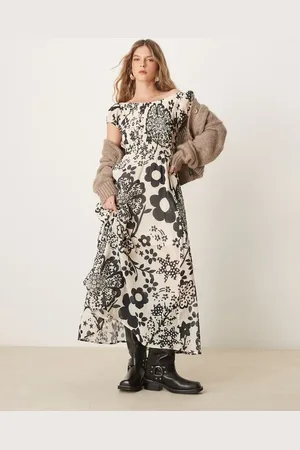 Free People – Ultraviolet – Midaxikleid in Weiß mit Blumenmuster in Schwarz und geraffter Brustpartie