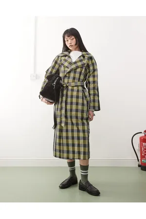COLLUSION – Karierter Oversize-Trenchcoat in Gelb
