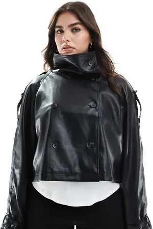 ASOS ASOS DESIGN Curve – Kurzer Trenchcoat in schwarzer Lederoptik mit Stehkragen