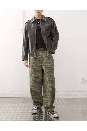 Reclaimed – Jeans mit weitem Bein und Military-Muster