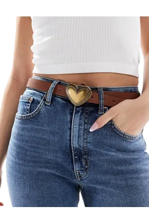 ASOS – Taillen- und Hüftgürtel in Hellbraun für Jeans mit herzförmiger Schnalle
