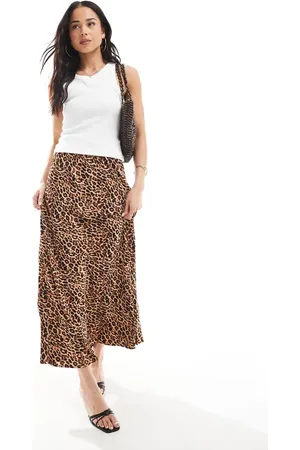 Pieces® – Midirock aus mattem Satin mit Leopardenprint