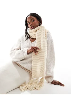 French Connection – Fransenschal in Beige