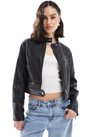 Stradivarius – Kragenlose Jacke aus Kunstleder in