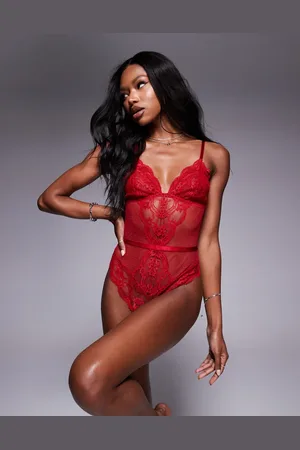 ASOS – Lola – Weicher Body aus Spitze in
