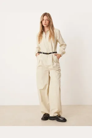 ASOS – Overall in Stein mit Gürtel und Knopftasche