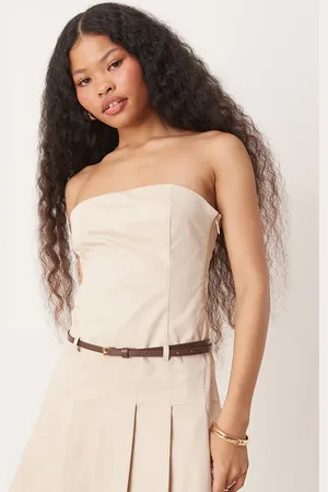 Miss Selfridge – Elegantes, trägerloses Minikleid in Stein
