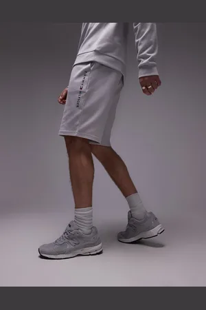 Tommy Hilfiger – Lounge-Shorts in Hellgrau mit Logo