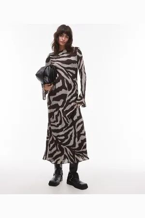 MANGO – Maxikleid mit Zebramuster und Glockenärmeln