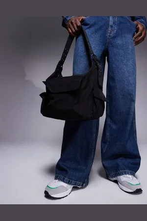 ASOS – Nylon-Tragetasche in mit Schnallendetail am Gurt