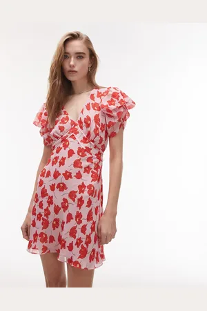 Topshop – Mini-Freizeitkleid in Rosarot geblümt mit gefalteten Ärmeln