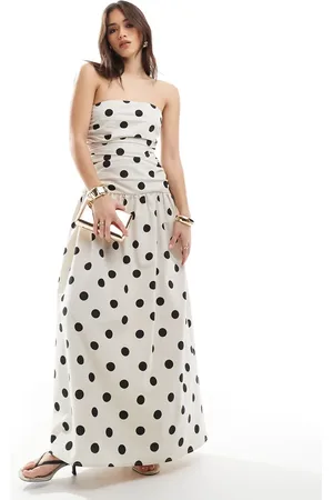 4th & Reckless – Gerafftes, trägerloses Maxikleid aus cremeweißem Leinenmix mit Punktemuster und tiefer Taille