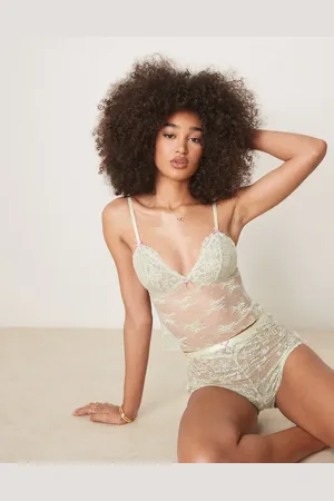 ASOS – Thea – Set mit Camisole und Boxershorts in Salbeigrün mit Spitze und Rosenknospen-Stickerei