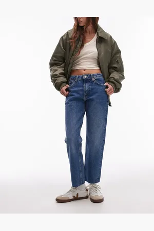 Topshop – Gerade geschnittene Jeans in Mittelblau mit mittelhohem Bund, verkürzter Beinlänge und unversäubertem Saum