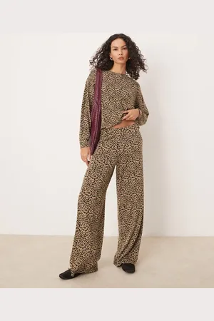 VILA – Superweiche Strickhose mit weitem Bein und Mini-Leopardenmuster, Kombiteil