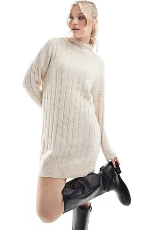VERO MODA – Geripptes Mini-Strickkleid in Cremeweiß meliert mit Oversize-Passform