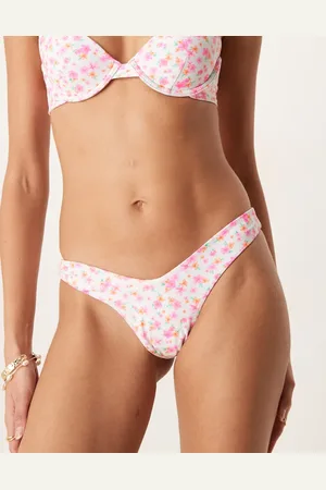 Kulani Kinis – Flamingo Flora – Knappe Bikinihose in Hellrosa mit Y-Schnitt