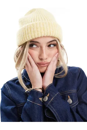 ASOS – Gerippte Strickmütze in Gelb mit Wollanteil