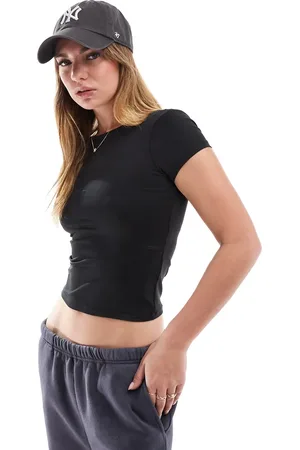 Cotton On Cotton On – T-Shirt in mit U-Boot-Ausschnitt vorne und Rückenausschnitt