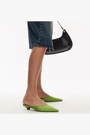 Topshop – Dakota – Pumps aus grünem Satin mit Kitten-Absatz