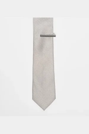 ASOS – Schlichte Krawatte in neutralem Farbton mit Krawattennadel