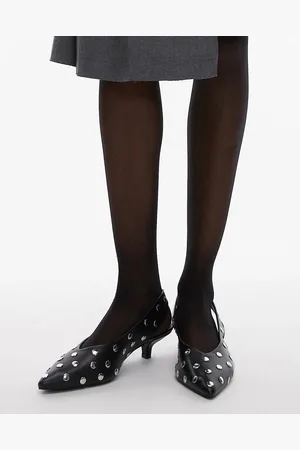 Bimba y Lola – Spitze Pumps in mit Kitten-Heel-Absatz und Nieten