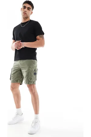 Superdry – Parachute – Leichte Shorts in Schnittlauch