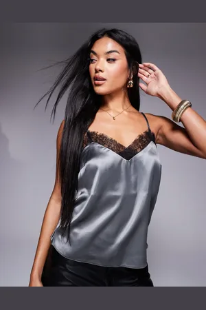 New Look – Satin-Camisole in Zinngrau mit Spitzenborte