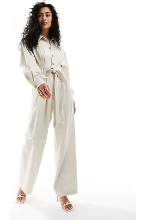 & OTHER STORIES – Langärmliger Jumpsuit in Hellbeige mit Knopfleiste vorne und Bindegürtel