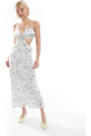 Love Triangle – Maxikleid mit Rüschen, blauem Blumenmuster und Zierausschnitt