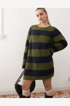 Monki – Langärmliges, gestreiftes Mini-Strickkleid in Khaki und Marineblau mit Rundhalsausschnitt