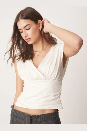 Abercrombie & Fitch – Oberteil in Creme mit überschnittenem V-Ausschnitt