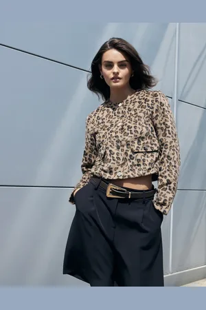 River Island – Kragenlose Trophäenjacke mit Leopardenmuster