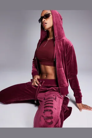 Juicy Couture – Velours-Jogginghose in Burgunderrot mit gleichfarbigen Schmucksteinen und niedrigem Bund, Kombiteil