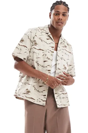 Only & Sons – Hemd aus Twill in Beige mit Reverskragen und Tiger-Military-Muster