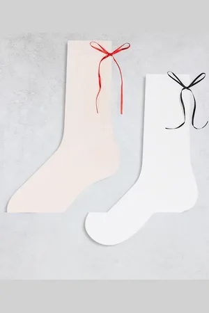 Cotton On Cotton On – 2er-Pack Crew-Socken in Rosa und Weiß mit Bandschleifen-Detail