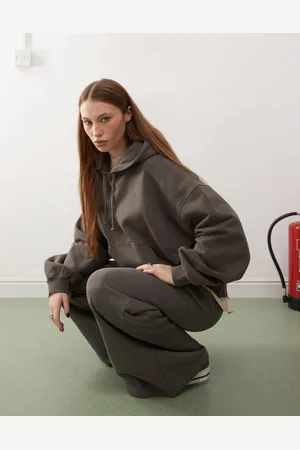 Weekday – Irina – Lässig geschnittener Kapuzenpullover aus schwerem Jersey in Maulwurfbraun, Kombiteil