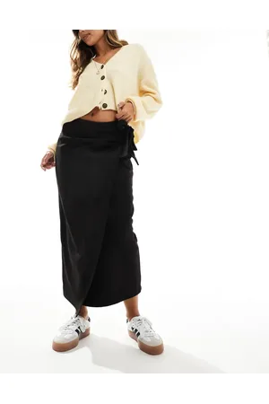 ASOS – Maxi-Wickelrock aus Wildlederimitat in mit Schnürdetail