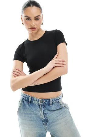 Stradivarius – Schmales, kurzärmliges T-Shirt in