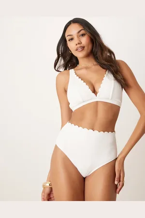 Peek & Beau – Fuller Bust – Bikinihose in mit Bogenkante und hohem Bund