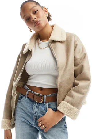 Cotton On Cotton On – Dakota – Pilotenjacke aus Kunstleder in Taupe