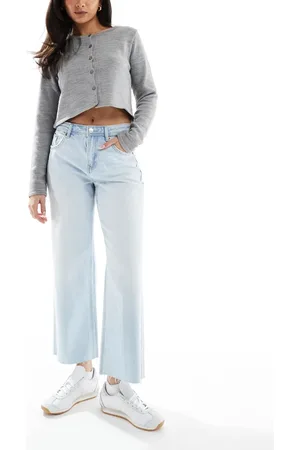 Stradivarius – D96 – Verkürzte, gerade geschnittene Jeans in Hellblau