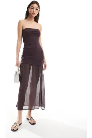Pull&Bear – Trägerloses Maxikleid in Burgunderrot mit tiefem Saum